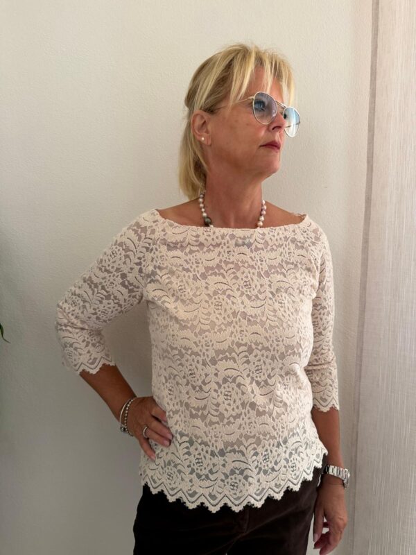 Maglia in pizzo